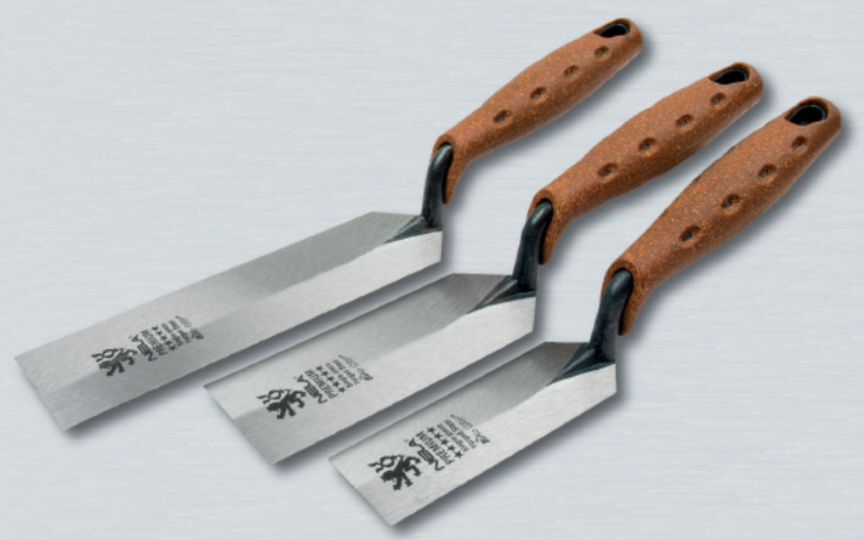 NELA Forged Margin Trowel – BiKoGrip Cork Handle - Image 2